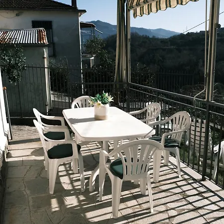 Giorgio's Flowery House By Portofinovacanze * San Massimo (Liguria)